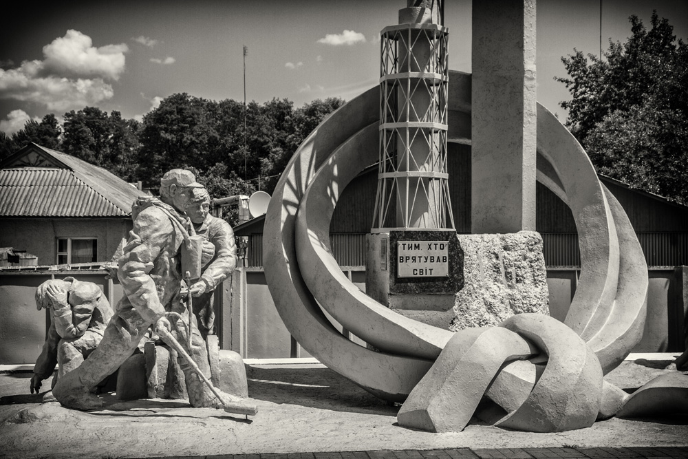 Monument to the Chernobyl liquidators