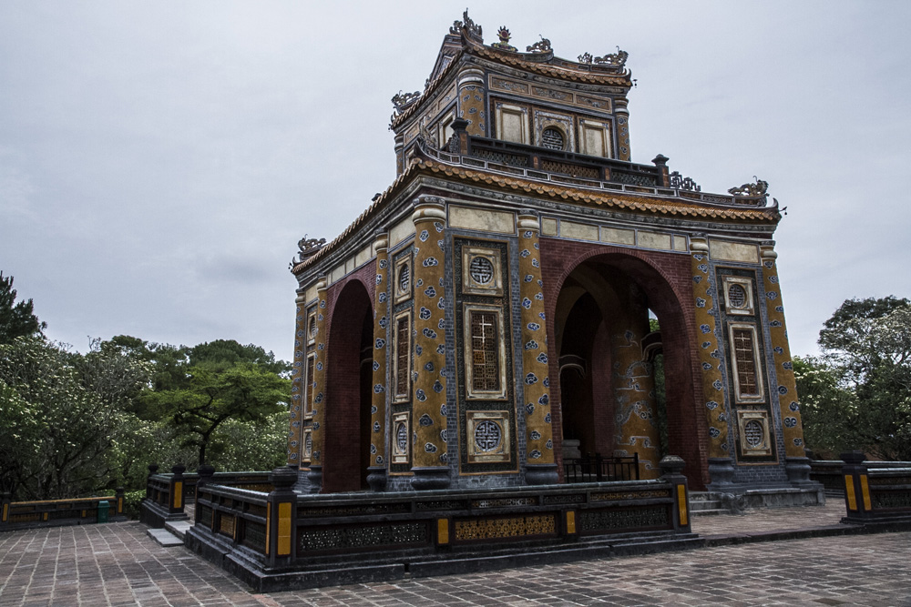 temple architecture in Huế, Vietnam